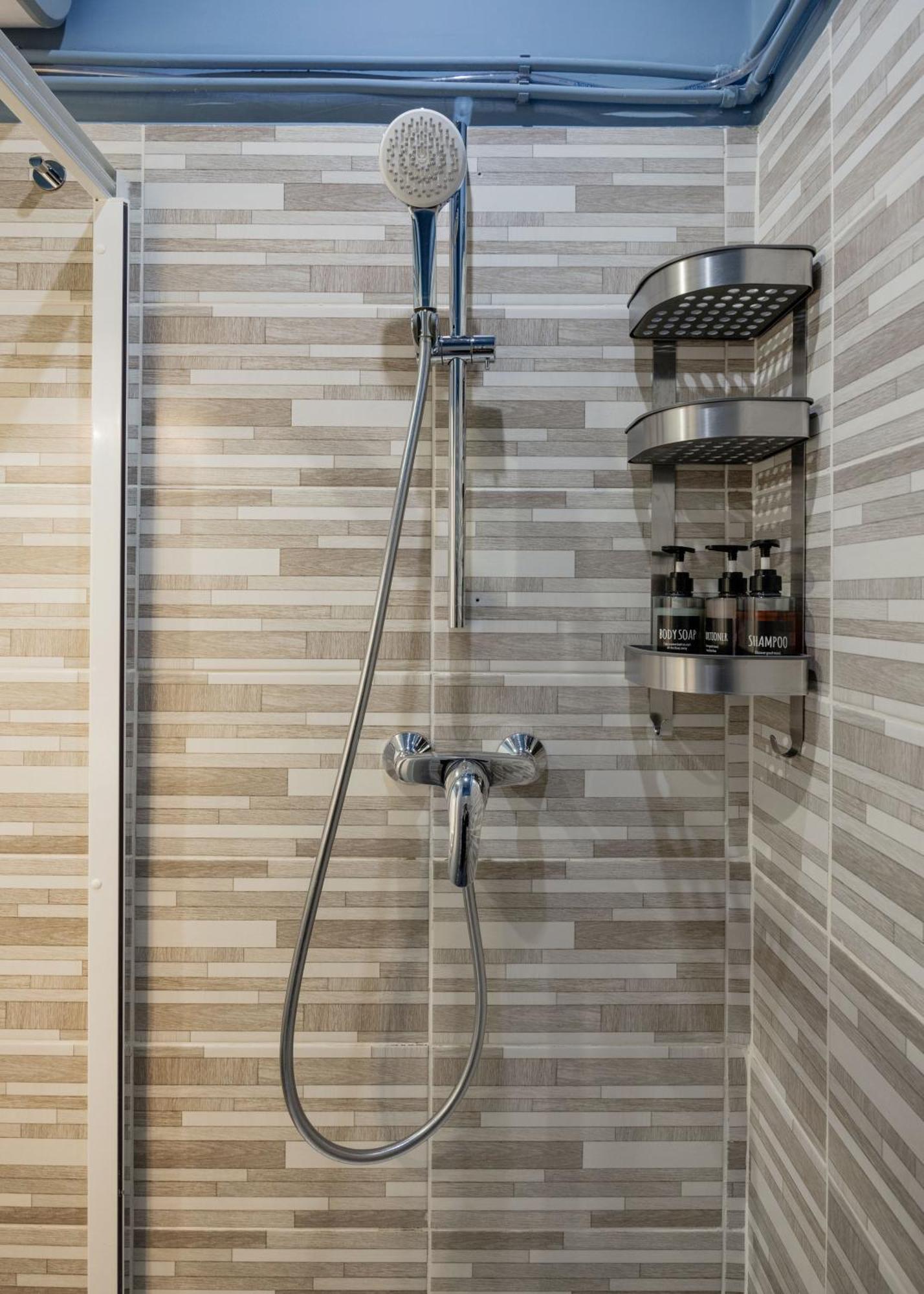 Oazis Apartman Veszprém Buitenkant foto